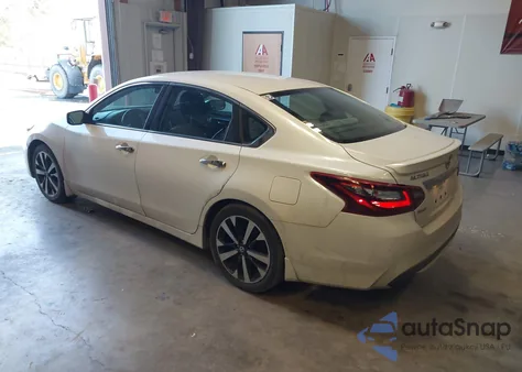 2018 Nissan Altima 2.5 Sr z USA, uszkodzony, nr VIN 1N4AL3AP4JC268032